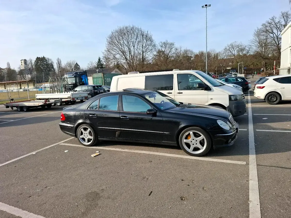 Gebraucht Mercedes E320 AMG 224 PS (164 kW) 2002 Schwarz Limousine