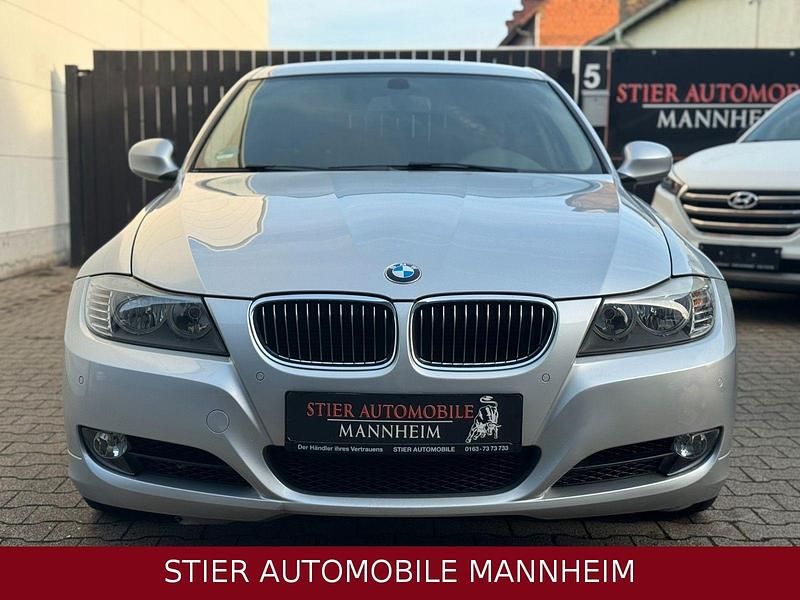 Gebraucht BMW 325 Sport Line 218 PS (160 kW) 2011 Silber Kombi