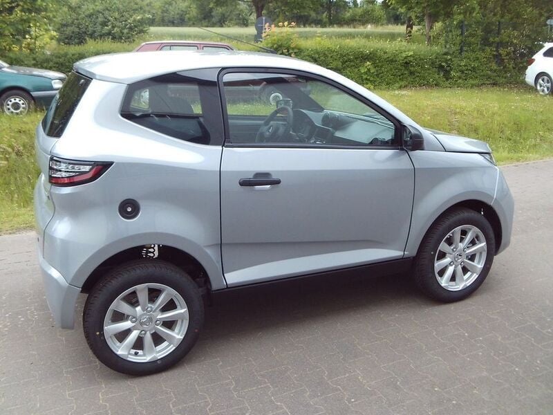 Neu Aixam City 2025 Silber