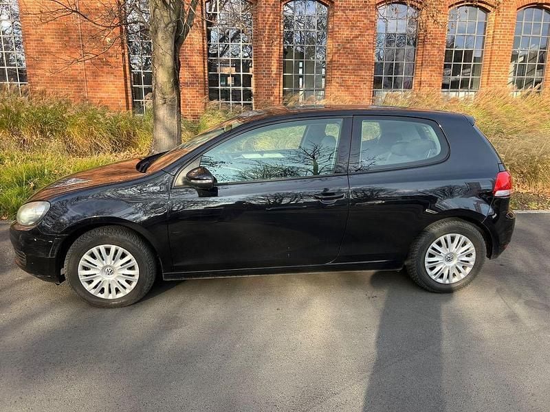 Gebraucht VW Golf VI Comfortline 86 PS (63 kW) 2011 Schwarz Kleinwagen