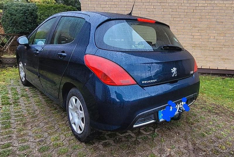 Gebraucht Peugeot 308 Platinum 120 PS (88 kW) 2011 Blau Limousine
