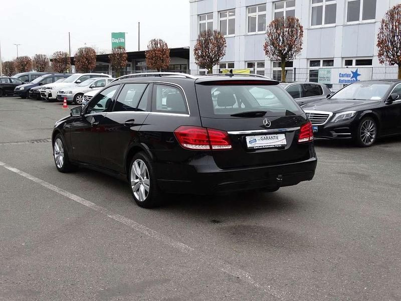Gebraucht Mercedes E200 136 PS (100 kW) 2013 Obsidianschwarz Kombi