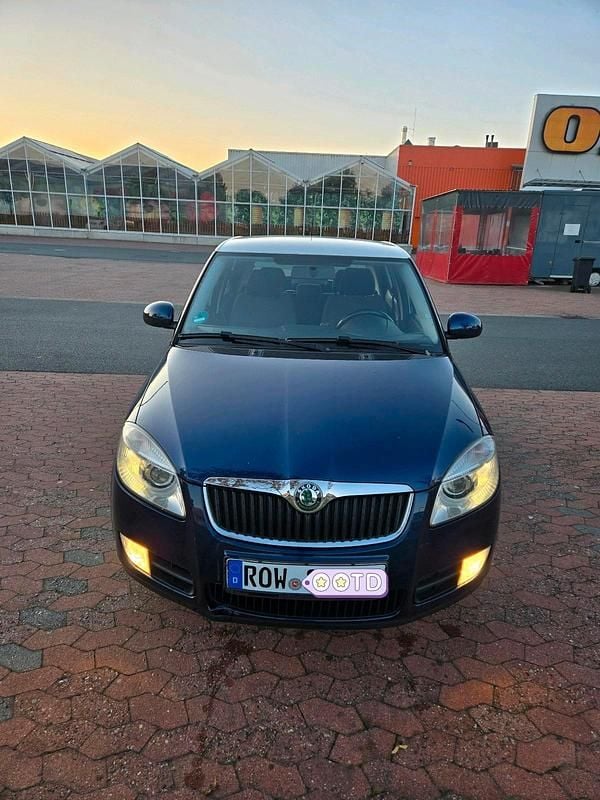 Blau Gebraucht 2008 Skoda Fabia Kleinwagen | 1.650 € (Fairer Preis) - Bild 1/4