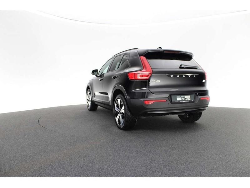 Second-hand Volvo XC40 Core 169 kW (231 CP) 2022 Negru SUV