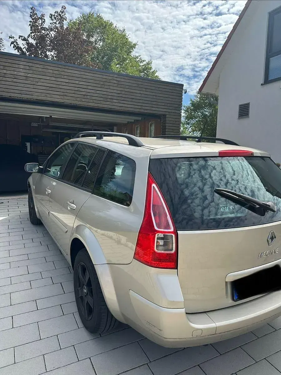 Gebraucht Renault Mégane GrandTour 111 PS (81 kW) 2009 Gold Kombi