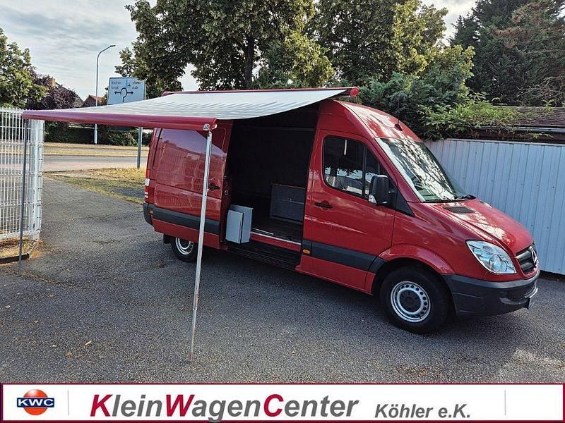 Rot Gebraucht 2013 Mercedes Sprinter Van | 18.990 € (Fairer Preis) - Bild 1/4