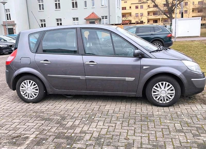 Grau Gebraucht 2004 Renault Scénic II Van / Kleinbus | 2.250 € (Fairer Preis) - Bild 1/4