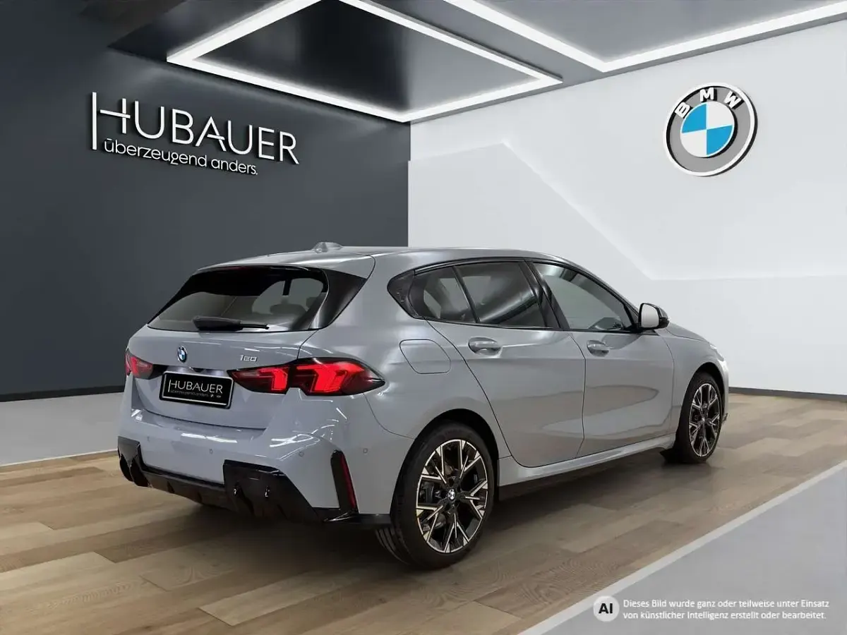Neu BMW 120 M Sport 170 PS (125 kW) 2026 Grau Kleinwagen