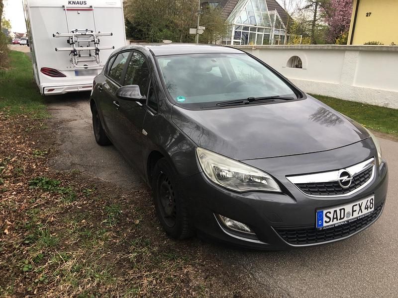 Gebraucht Opel Astra 85 PS (62 kW) 2010 Grau Limousine
