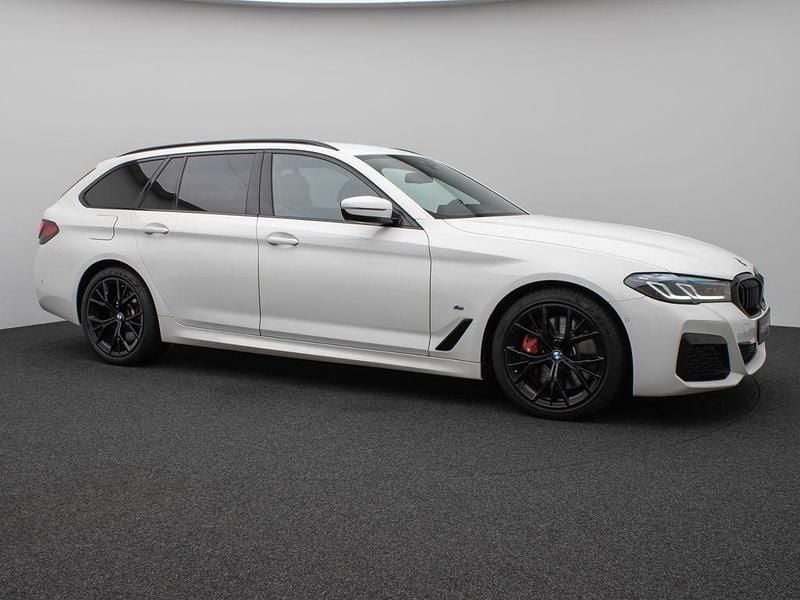 Gebraucht BMW 540 M Sport 340 PS (250 kW) 2022 Weiß Limousine