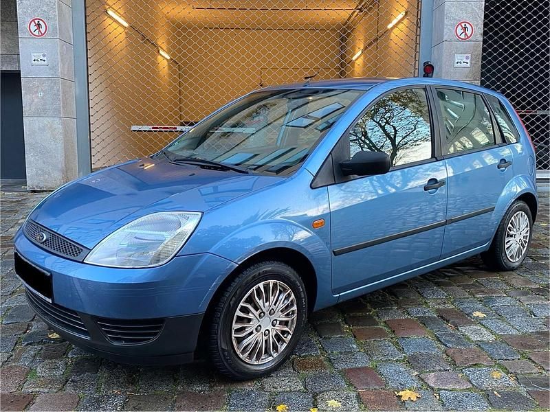 Blau Gebraucht 2003 Ford Fiesta Kleinwagen | 1.500 € (Guter Preis) - Bild 1/4
