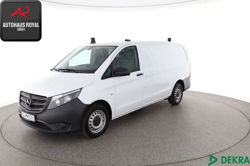 Weiß Gebraucht 2019 Mercedes Vito Van / Kleinbus | 25.479 € (Fairer Preis) - Bild 1/4
