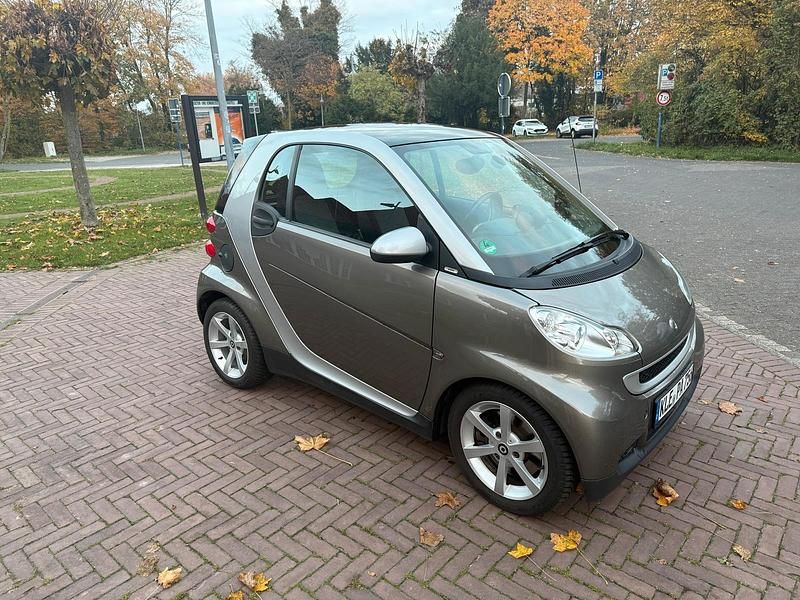 Gebraucht 2011 Smart ForTwo Coupé Pulse Kleinwagen | 5.900 € (Fairer Preis) - Bild 1/4