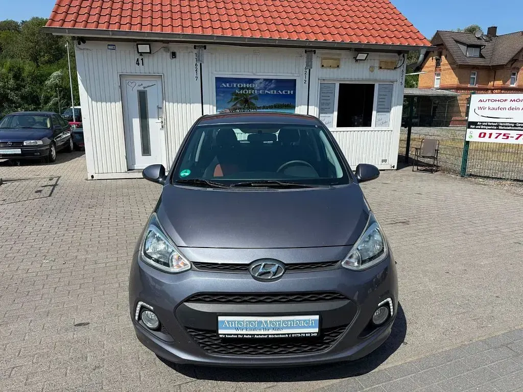 Gebraucht Hyundai i10 Edition 87 PS (63 kW) 2014 Grau Kleinwagen