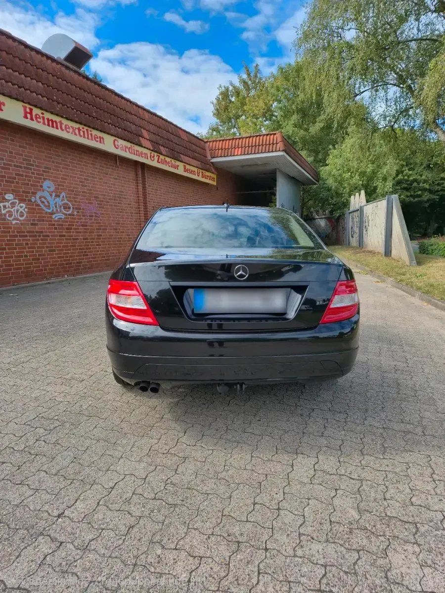 Gebraucht Mercedes C180 156 PS (114 kW) 2007 Schwarz Limousine