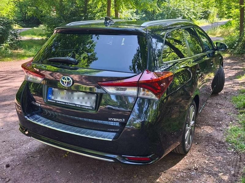 Gebraucht Toyota Auris Hybrid Executive 99 PS (72 kW) 2018 Schwarz Kombi