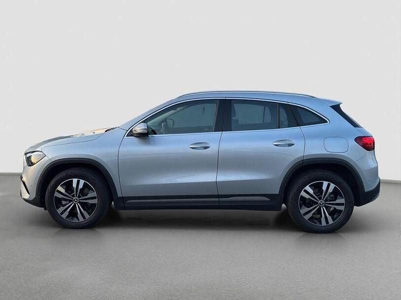 Gebraucht Mercedes GLA200 150 PS (110 kW) 2025 Metalliclack hightechsilber SUV