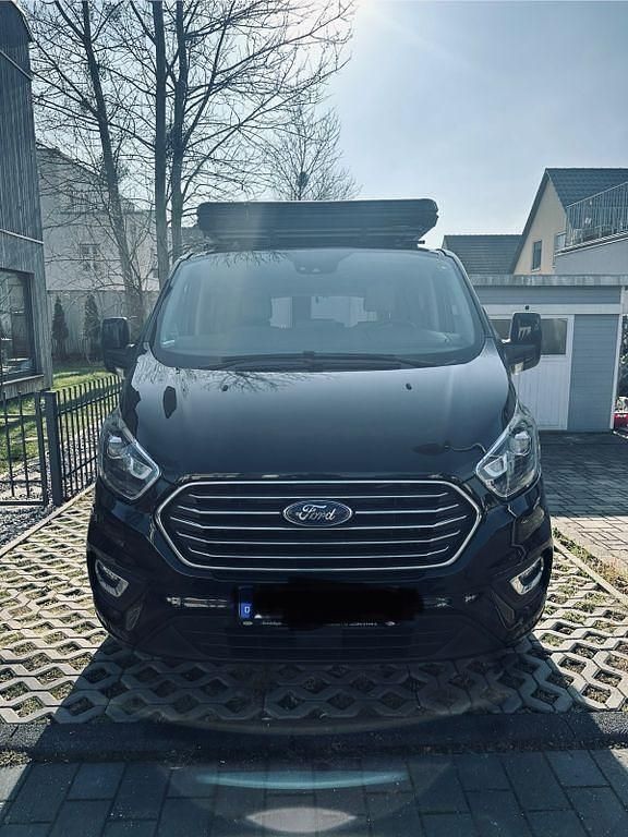 Schwarz Gebraucht 2021 Ford Tourneo Custom Titanium Van / Kleinbus | 35.900 € (Superpreis) - Bild 1/4
