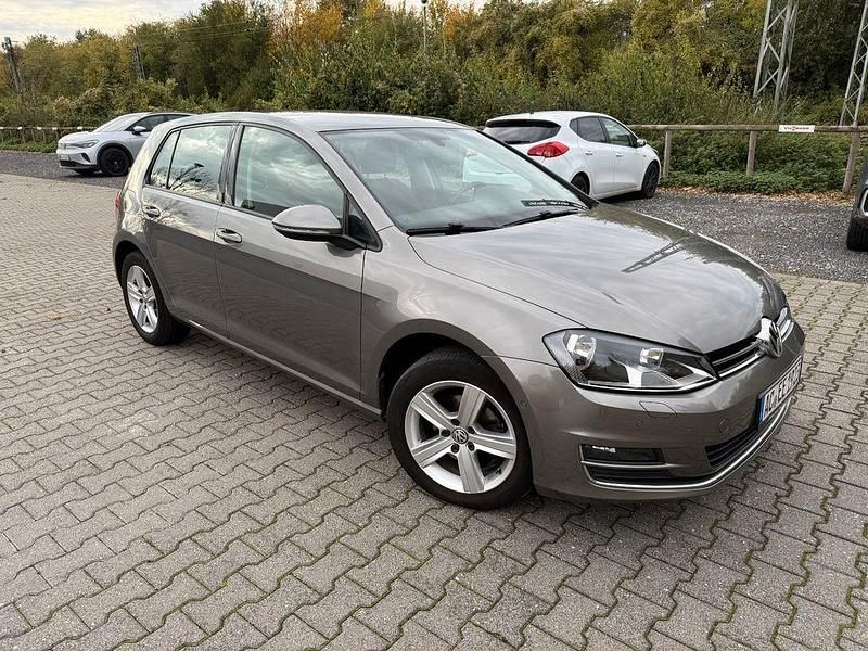 Gebraucht VW Golf VII 105 PS (77 kW) 2015 Grau Kombi