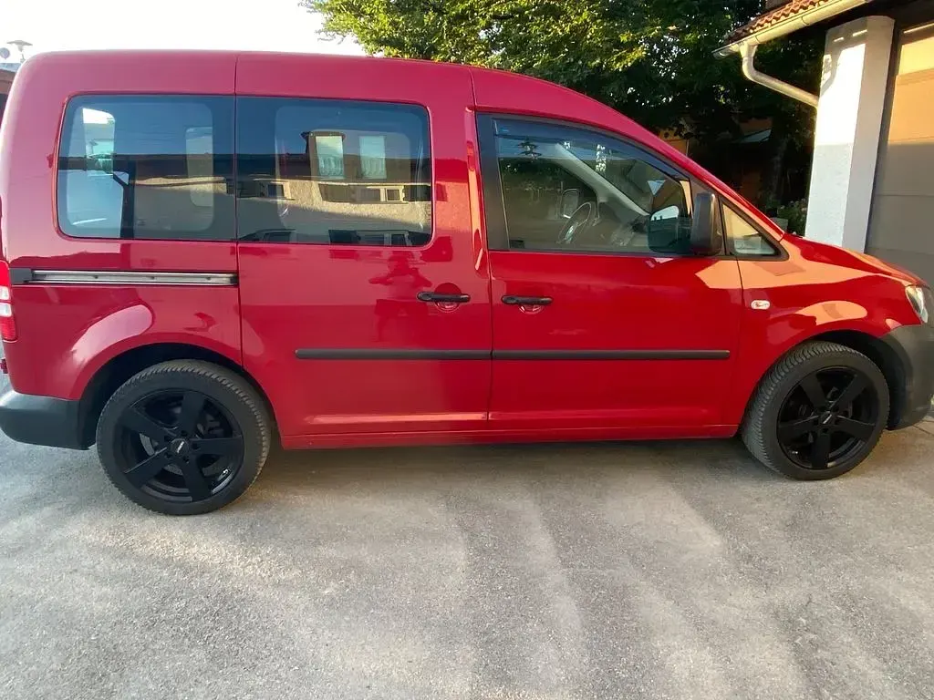 Gebraucht VW Caddy 109 PS (80 kW) 2012 Rot Van / Kleinbus