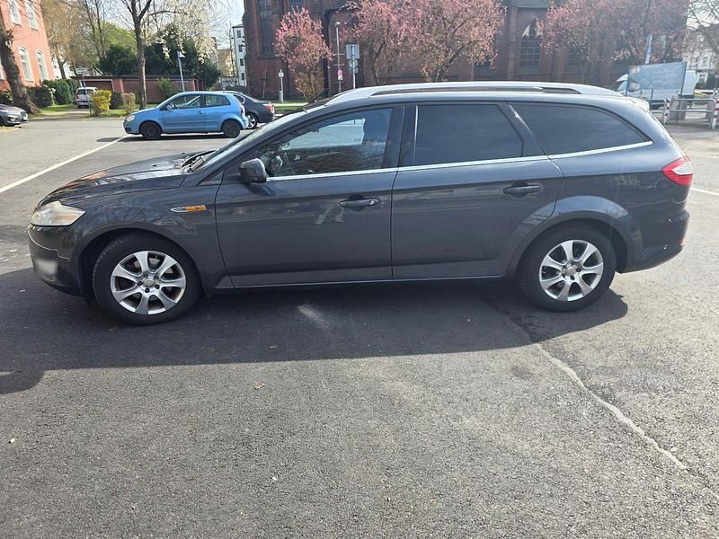 Gebraucht Ford Mondeo 145 PS (106 kW) 2009 Blau Kombi