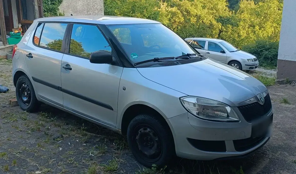 Gebraucht Skoda Fabia Cool Edition 60 PS (44 kW) 2011 Silber Limousine