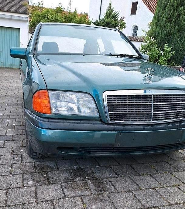 Brugt Mercedes C200 75 HK (55 kW) 1994 Grøn Sedan
