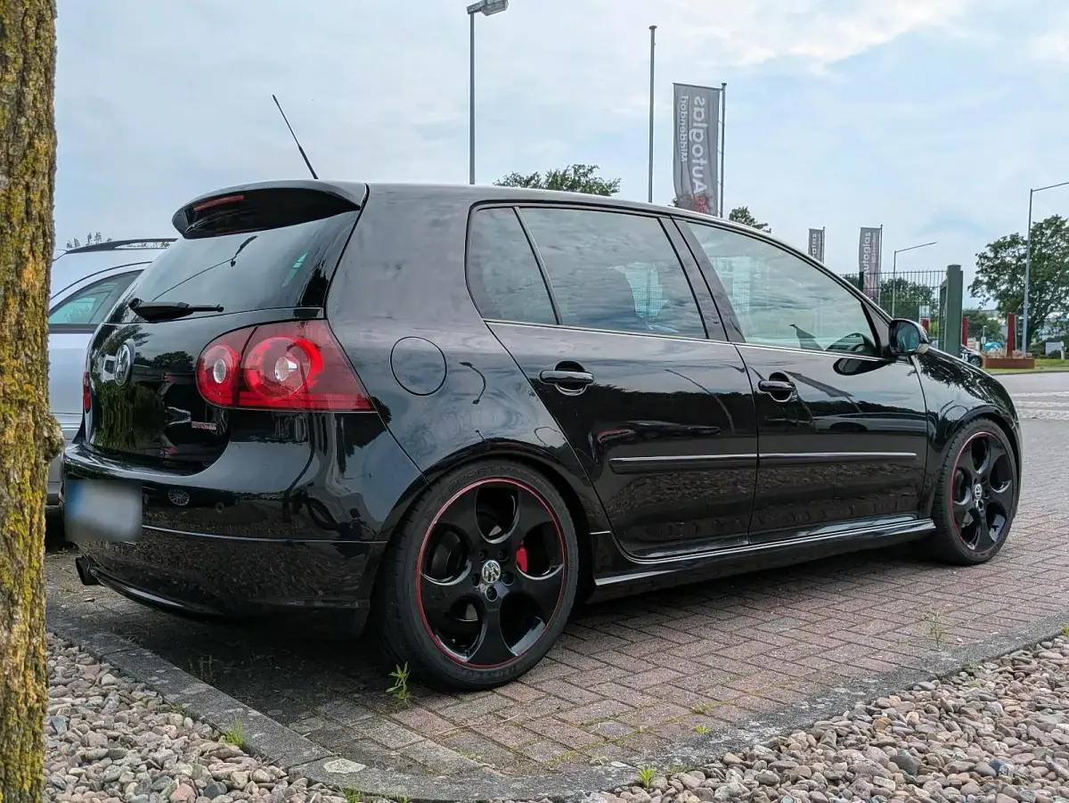 Gebraucht VW Golf V Edition 230 PS (169 kW) 2007 Schwarz Kleinwagen