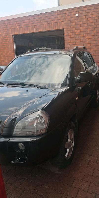 Schwarz Gebraucht 2006 Hyundai Tucson SUV | 3.550 € - Bild 1/4