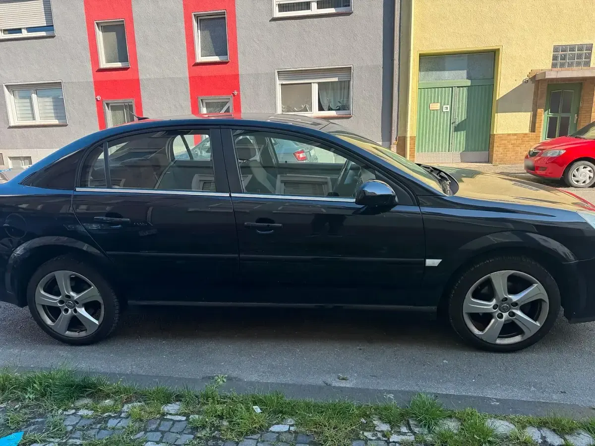 Usata Opel Vectra 105 CV (77 kW) 2006 Nero Berlina