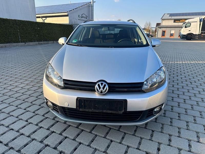 Gebraucht VW Golf VI Trendline 105 PS (77 kW) 2011 Silber Kleinwagen