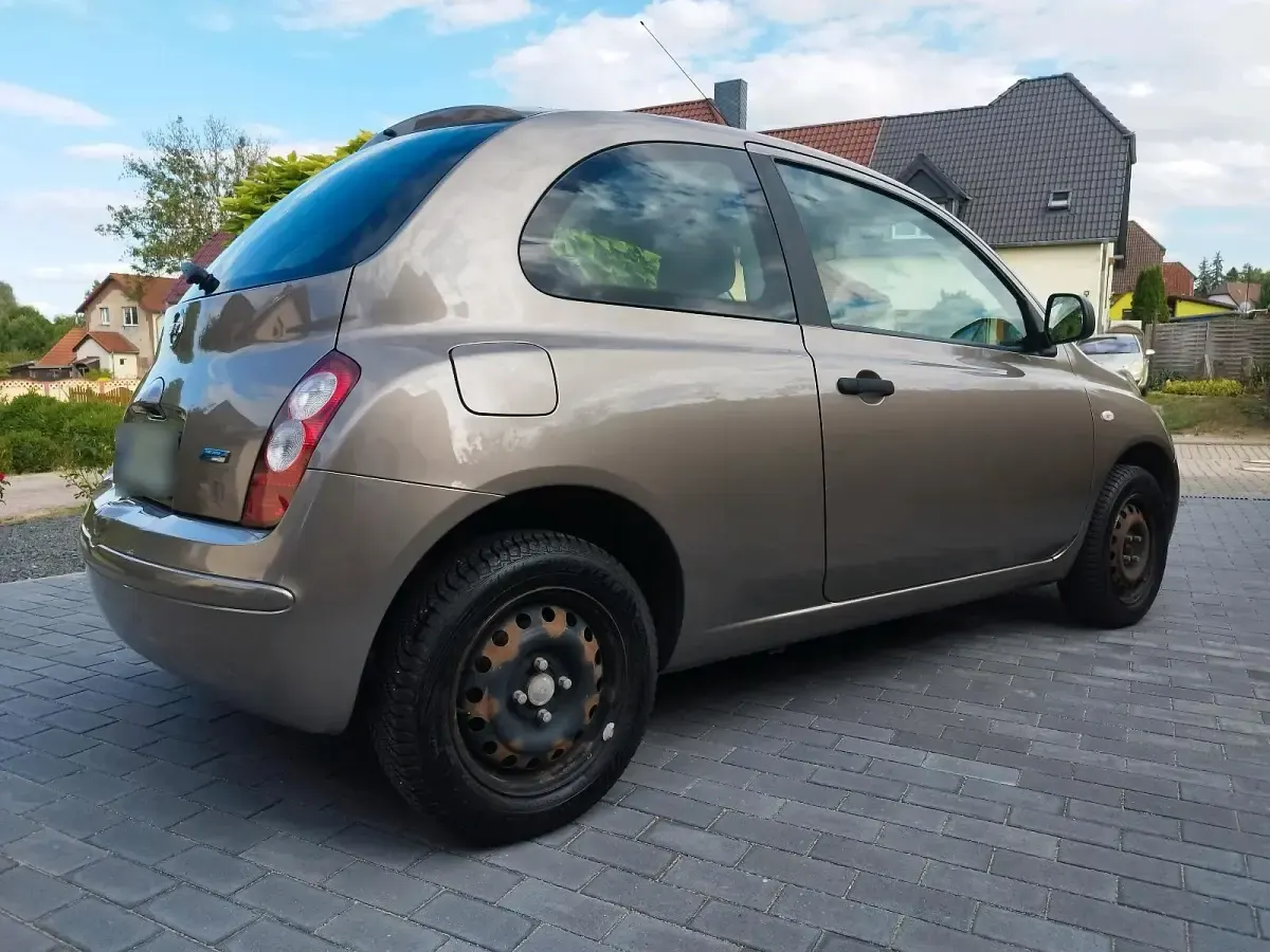 Gebraucht Nissan Micra 65 PS (47 kW) 2010 Beige Kleinwagen