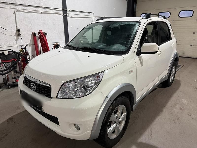 Weiß Gebraucht 2010 Daihatsu Terios SUV | 4.250 € (Guter Preis) - Bild 1/4