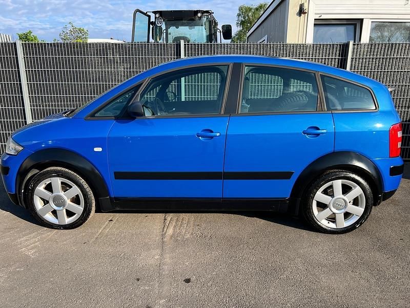 Second-hand Audi A2 90 CP (66 kW) 2004 Albastru Hatchback