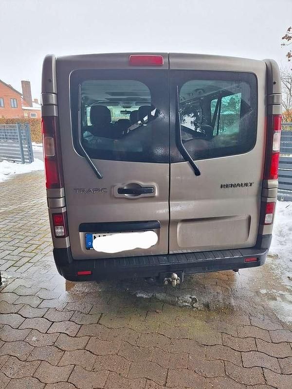 Gebraucht Renault Trafic Expression 125 PS (91 kW) 2017 Van / Kleinbus