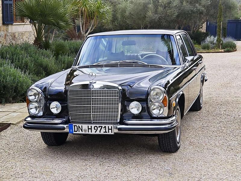 Braun Gebraucht 1971 Mercedes 300 Limousine | 40.000 € - Bild 1/4