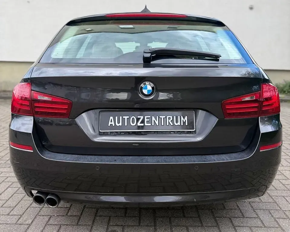 Gebraucht BMW 520 Performance 190 PS (139 kW) 2015 Kombi