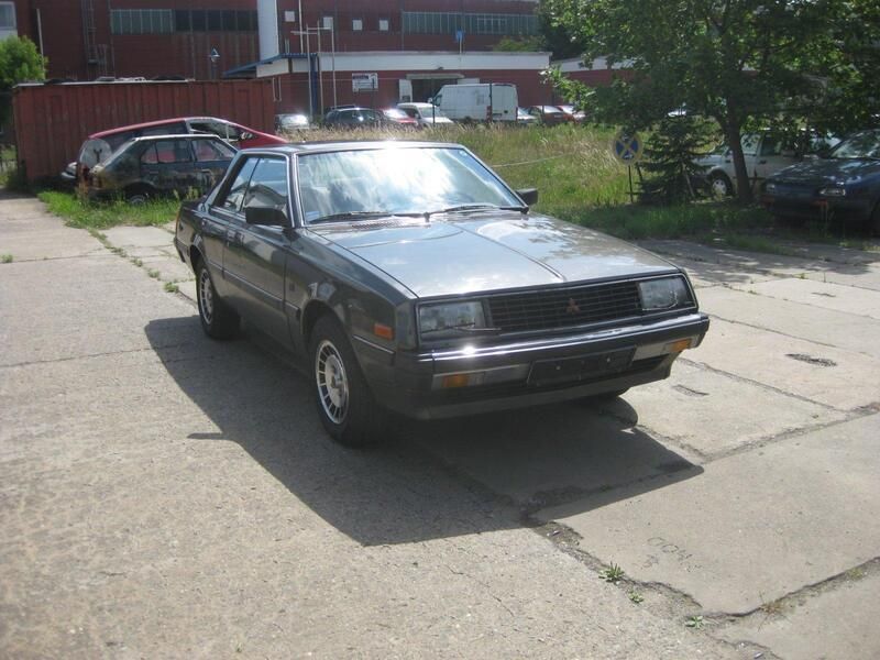 Braun Gebraucht 1981 Mitsubishi Sapporo Coupé | 2.900 € - Bild 1/4