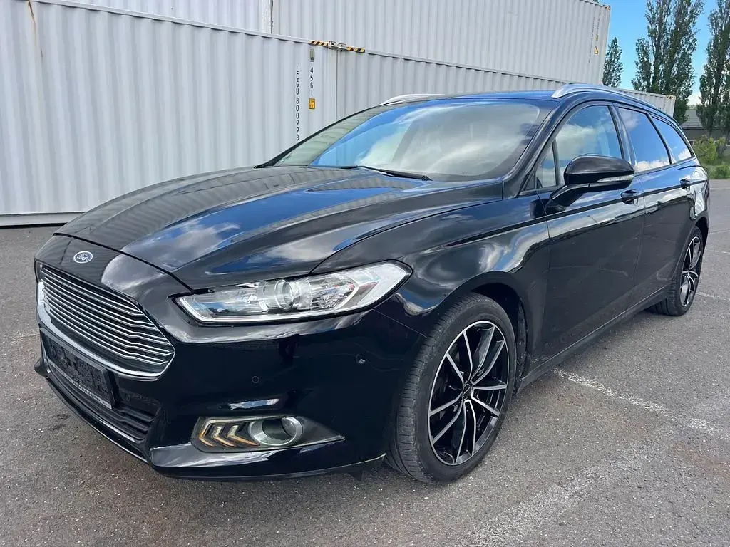 Gebraucht Ford Mondeo Titanium 150 PS (110 kW) 2017 Schwarz Limousine