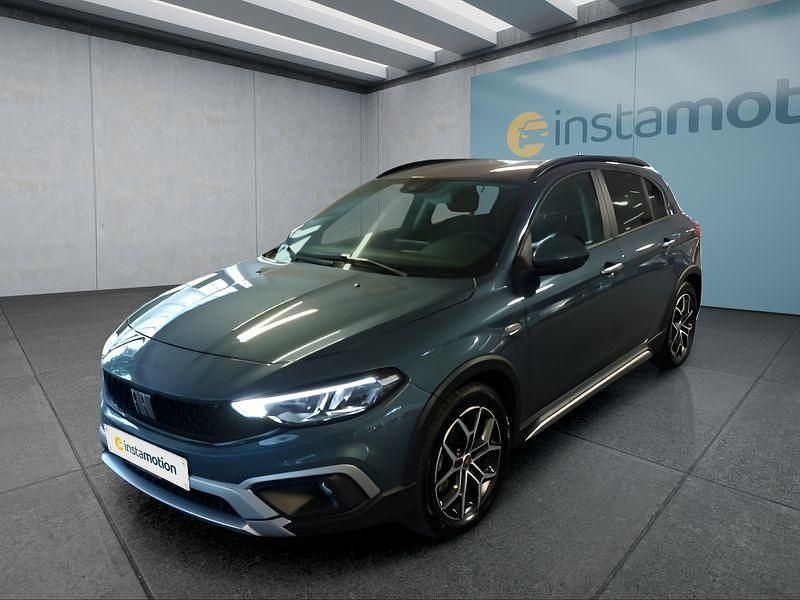 Blau Gebraucht 2023 Fiat Tipo Cross Limousine | 20.249 € (Fairer Preis) - Bild 1/4
