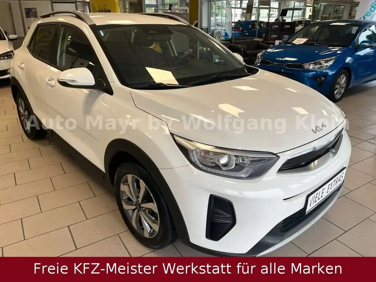 Gebraucht Kia Stonic Vision 101 PS (74 kW) 2023 Weiß SUV