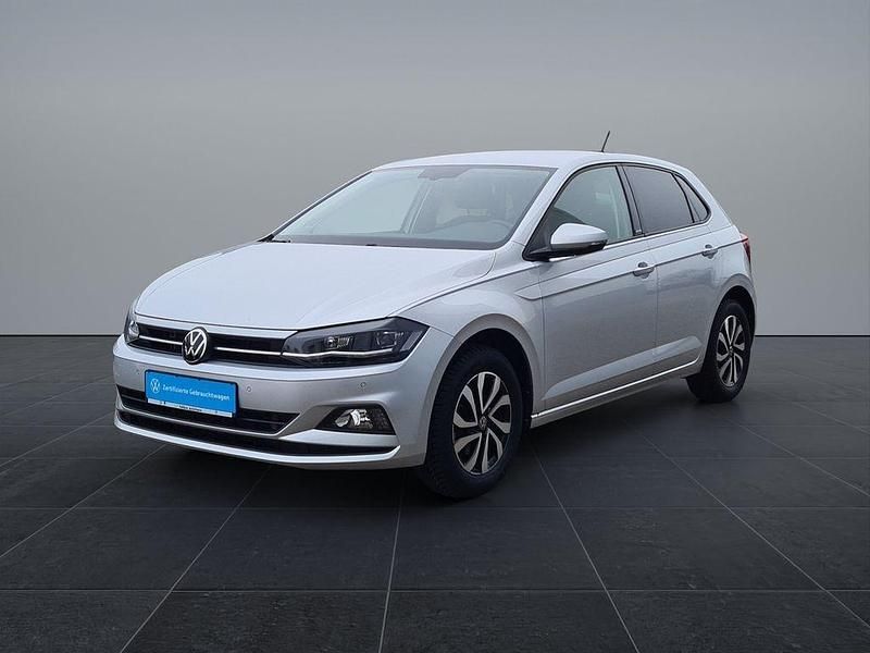 Gebraucht VW Polo Active 110 PS (80 kW) 2021 Reflexsilber metallic Kleinwagen