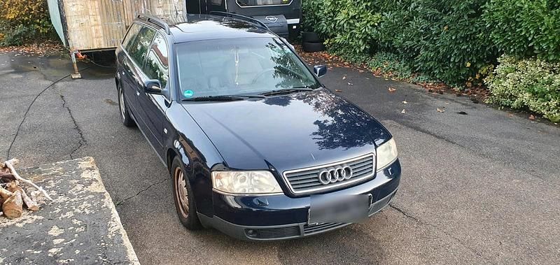 Blau Gebraucht 1998 Audi A6 Kombi | 1.050 € (Guter Preis) - Bild 1/3