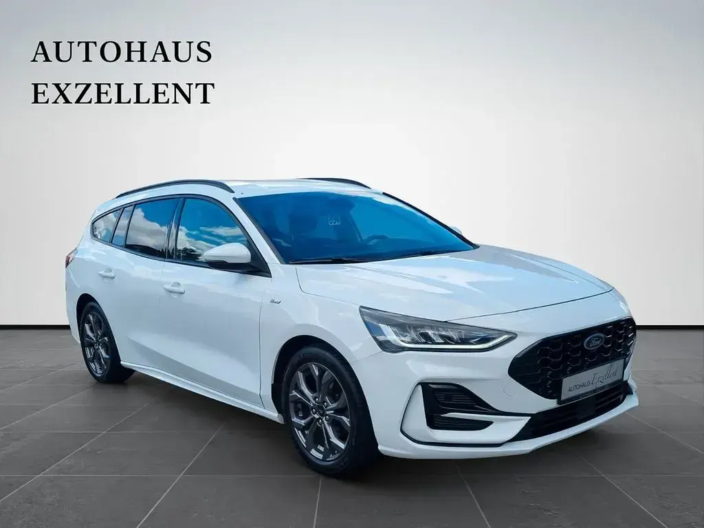 Gebraucht Ford Focus ST-Line 125 PS (91 kW) 2022 Andere Limousine