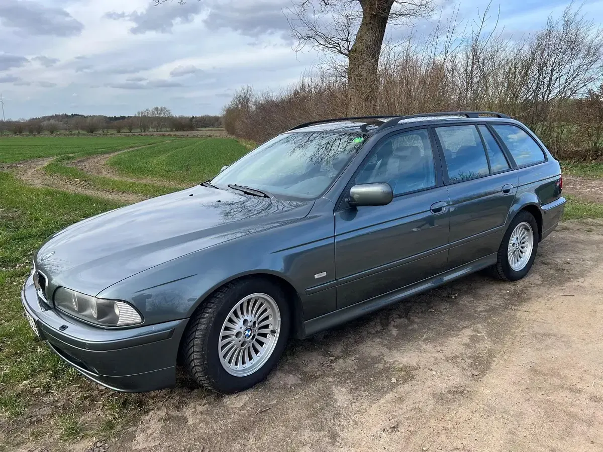 Gebraucht BMW 520 Basis 170 PS (125 kW) 2003 Grau Kombi