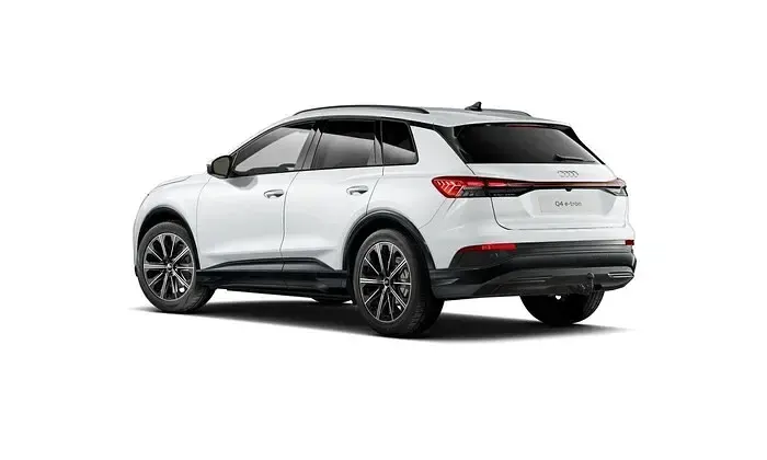 Gebraucht Audi Q4 e-tron Ambiente 150 kW (204 PS) 2025 Gletscherweiss SUV
