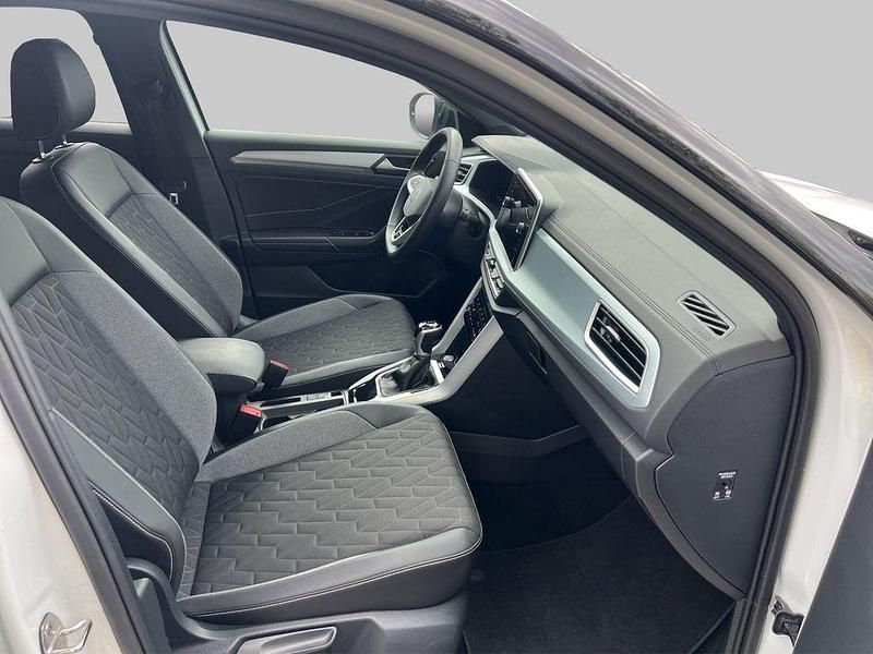 Gebraucht VW T-Roc IQ Drive 150 PS (110 kW) 2025 Weiß SUV