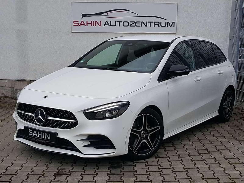Polarweiss unilack Gebraucht 2019 Mercedes B220 AMG line Van / Kleinbus | 26.200 € (Etwas zu teuer) - Bild 1/4