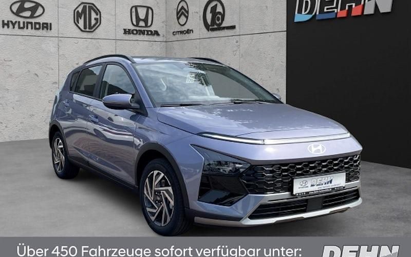 Blau Neu 2025 Hyundai Bayon Trend SUV | 27.970 € (Teuer) - Bild 1/4