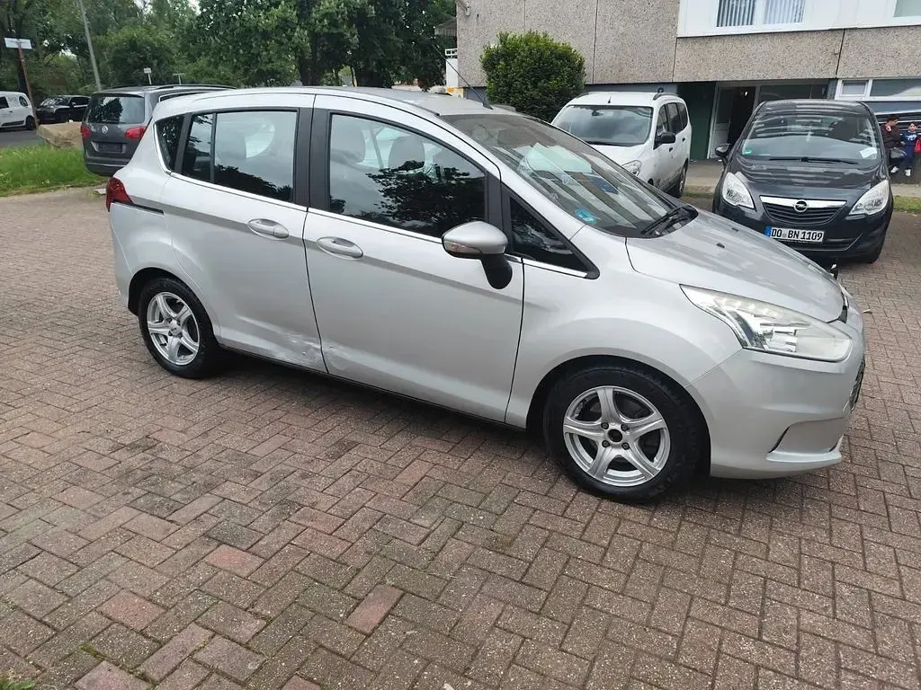 Używany Ford B-MAX Trend 95 KM (69 kW) 2015 Srebrny Minivan